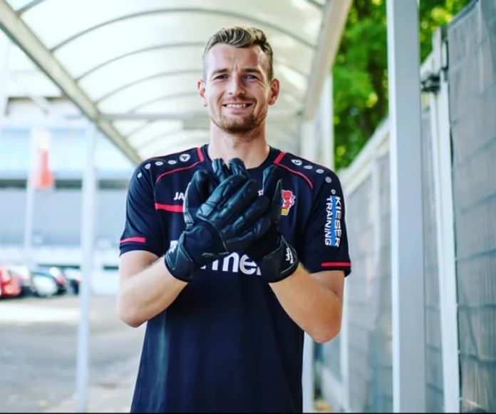 Lukas Hradecky