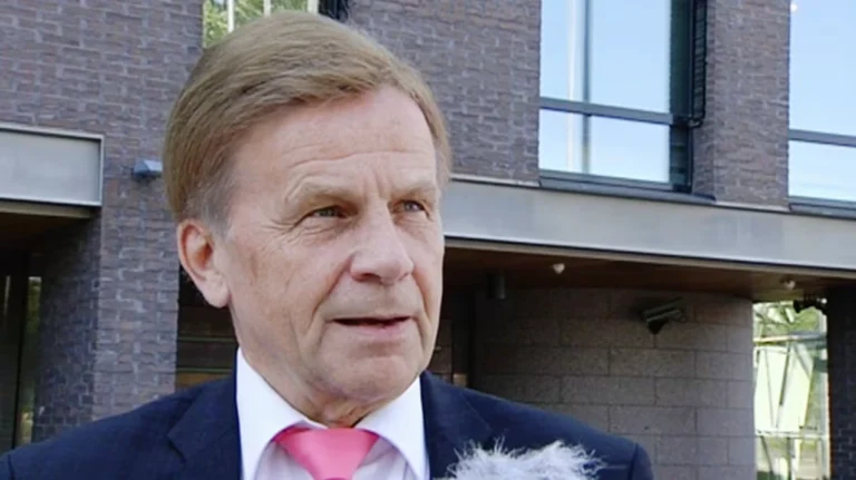 mauri pekkarinen ilman peruukkia